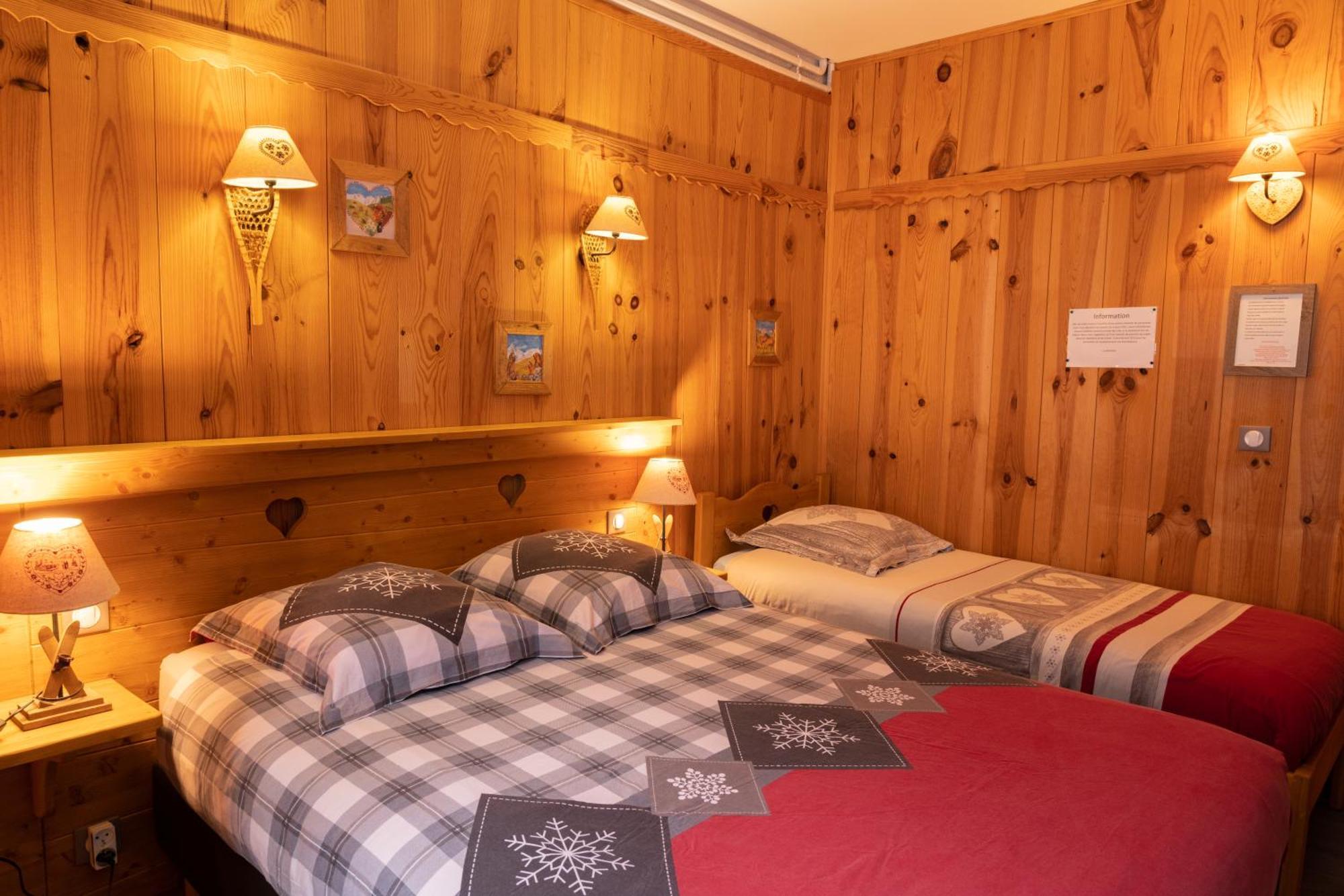 Hotel Le Pas De L'Ours Cauterets Eksteriør billede